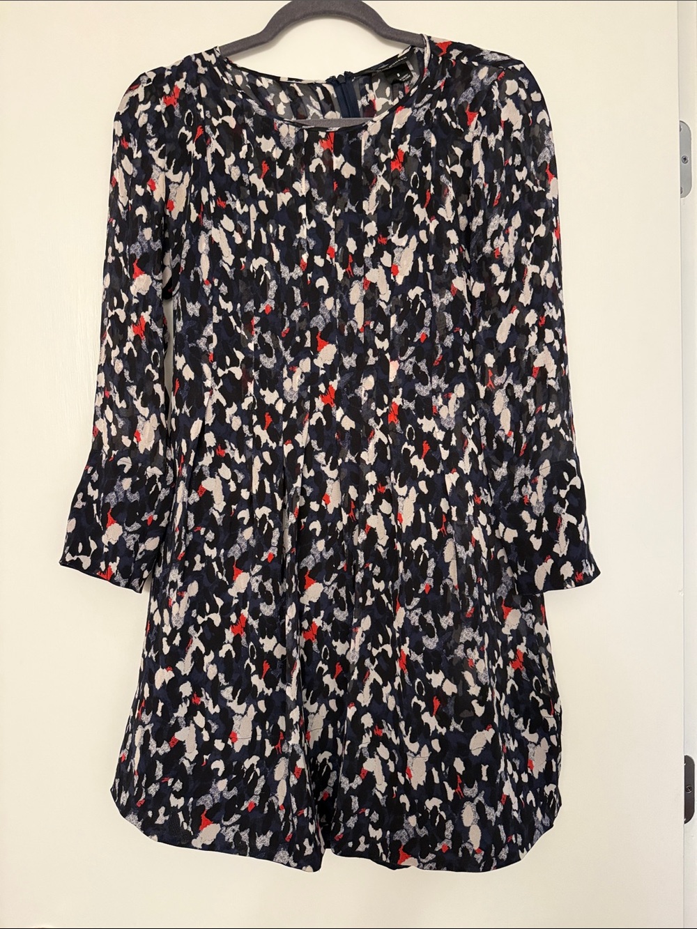 Club Monaco Printed Navy Shift Dress with Red and White Accents Sz 8